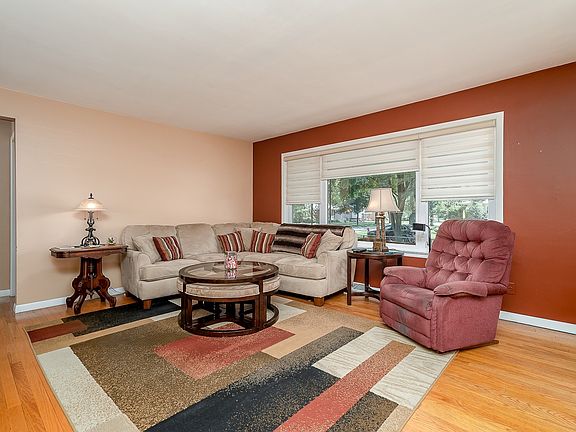 4th image of 5428 W Oak Center Dr