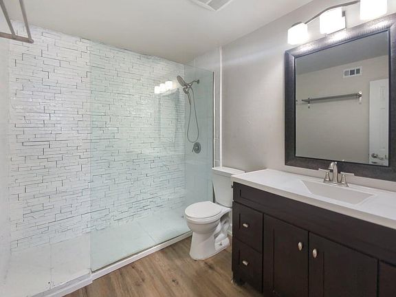 3rd image of 8033 Broadway St #11