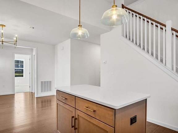 5th image of 131 Beech Tree Ct