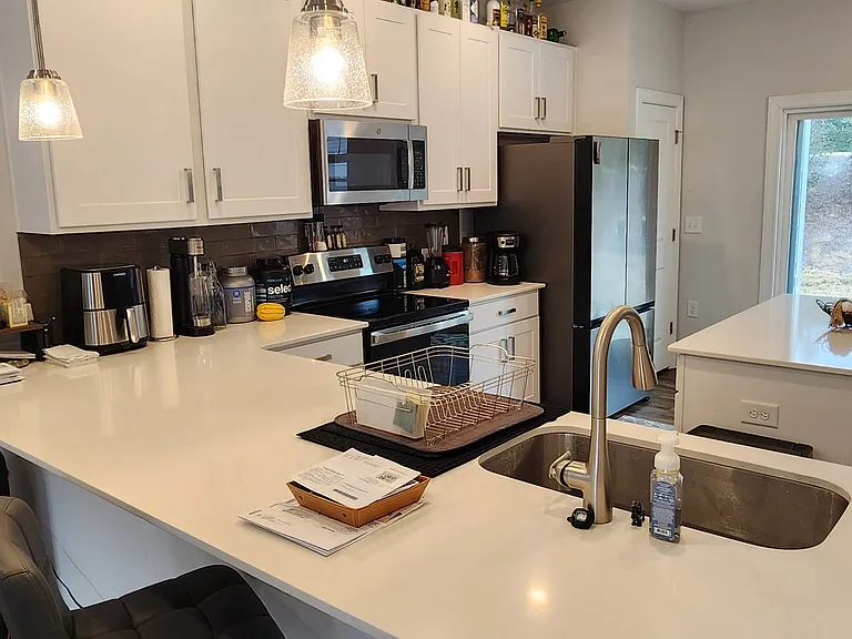 346 Old Grove Ln — Photo 2