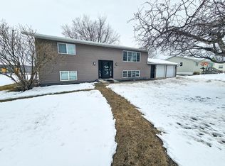618 Saint Marys Ave SW, Red Lake Falls, MN 56750