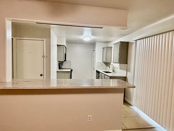 5th image of 809 Cielo Vista Dr
