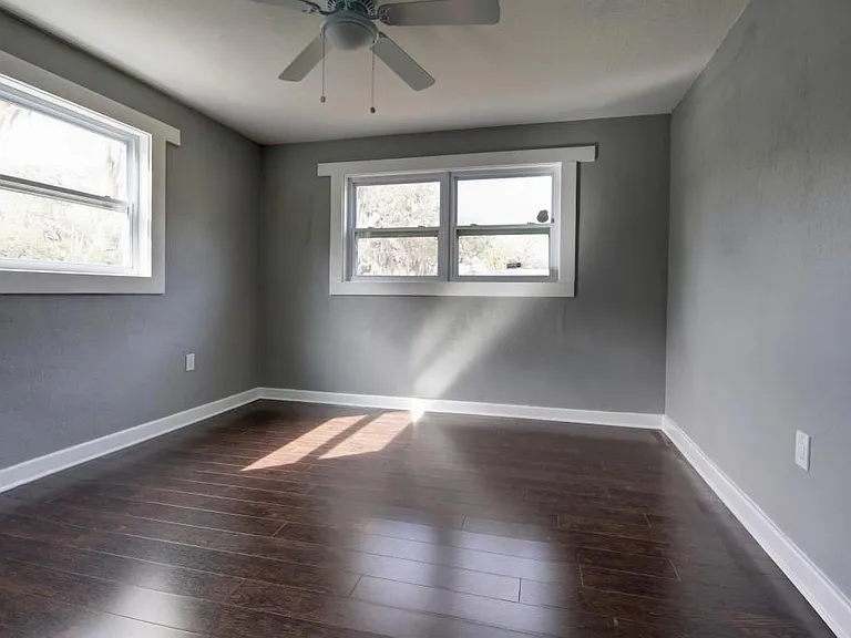 1421 Rogers St — Photo 19