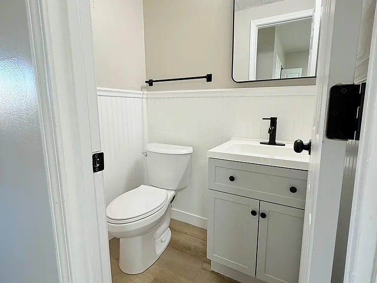 311 Park Ln #311 — Photo 9