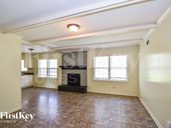 3rd image of 2905 Kenneth St