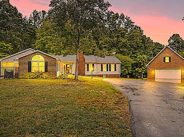 140 Monacan Park Rd, Madison Heights, VA 24572
