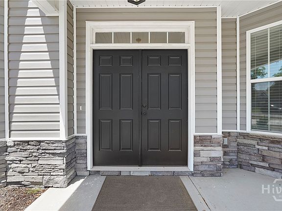 4th image of 12 Oakmont Drive