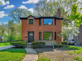 25822 Berkley Ave, Huntington Woods, MI
