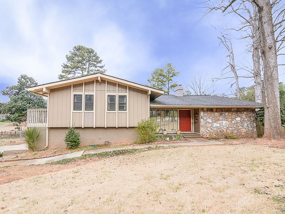 1st image of 3798 Cloudland Dr SE