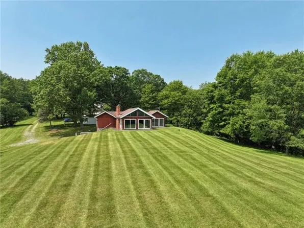 117 Stoneys Ln, Zelienople, PA 16063