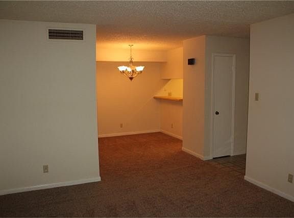 5th image of 700 Thicket Ln APT 911
