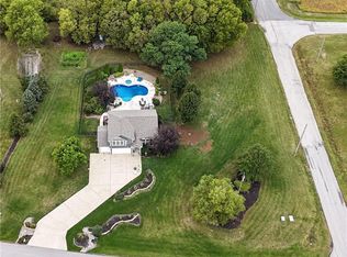 9510 Corliss Ct, De Soto, KS 66018