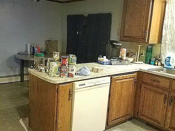 5th image of 8 N Spruce St