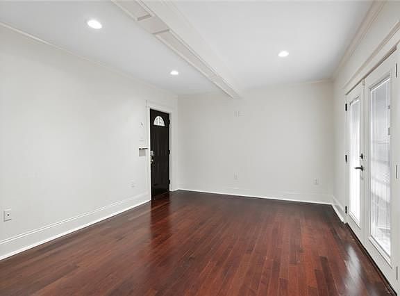 4th image of 2222 Carondelet St