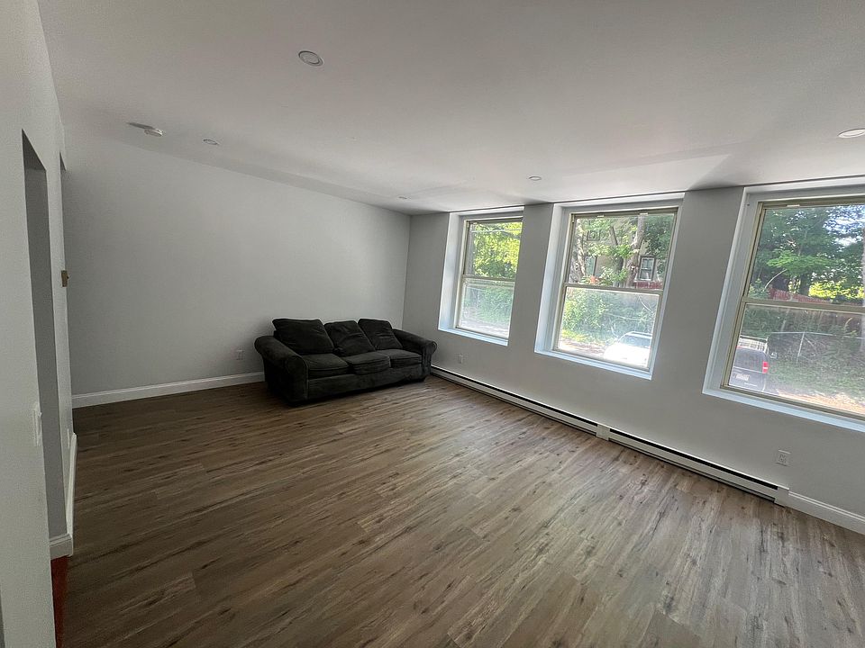 1st image of 279 Onota St #106
