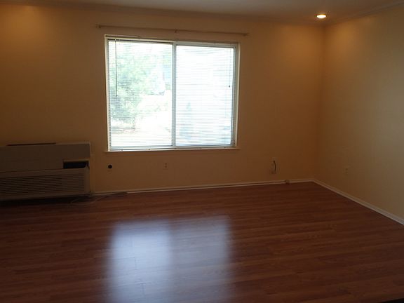 4th image of 93 Aimwick Ct Unit 93