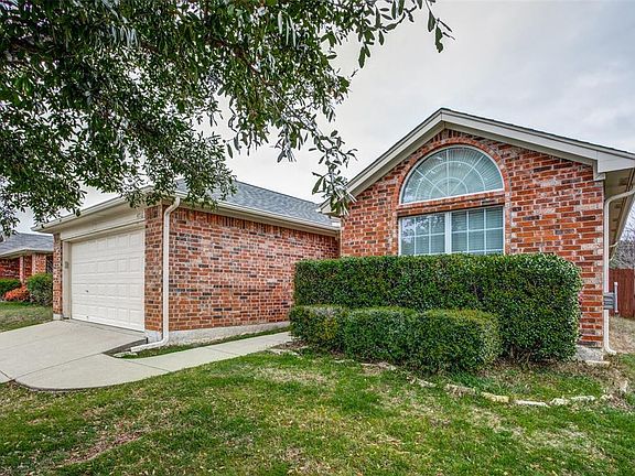 3rd image of 4716 Saint Thomas Pl