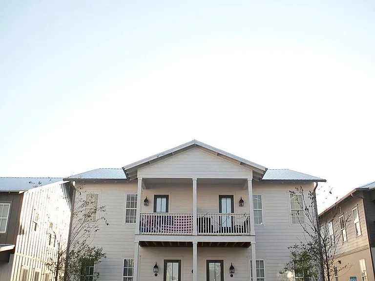 4BR Cottage