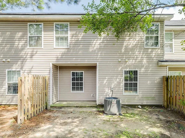 104 Barfield Way — Photo 18