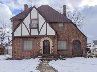 10706 Edgepark Dr, Garfield Heights, OH