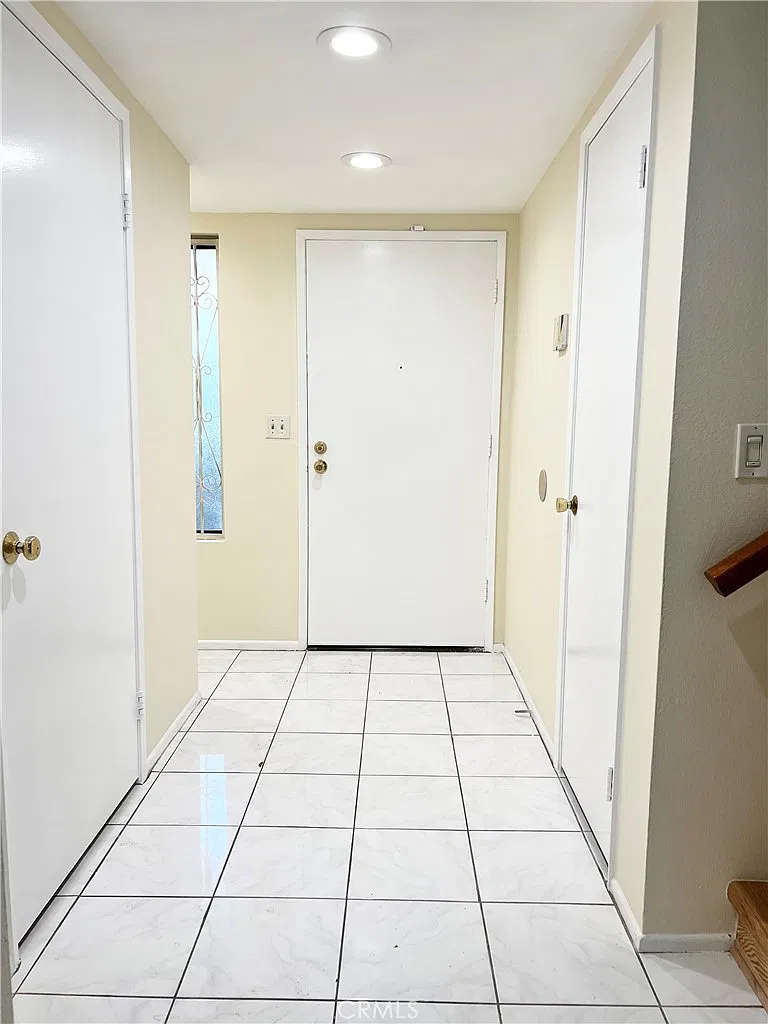 3 bed, 2.5 bath, 1412 sqft, $3,650 — Photo 4