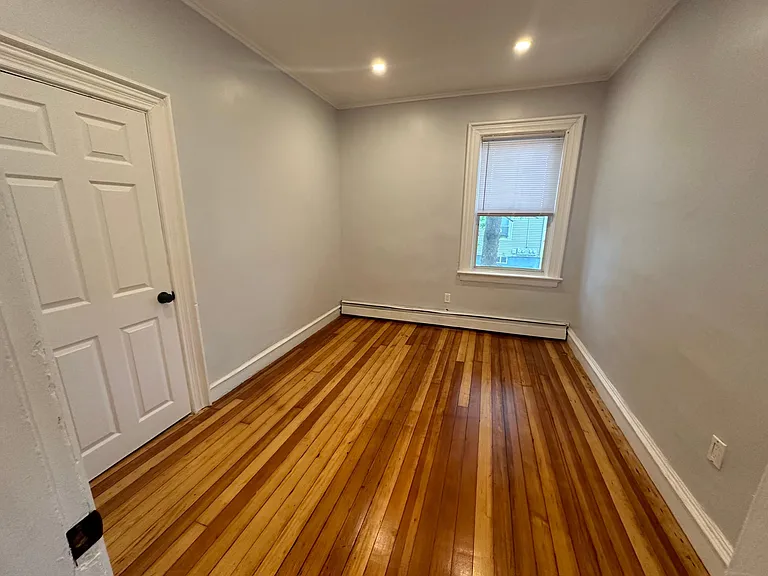250 Veazie St #1 — Photo 11