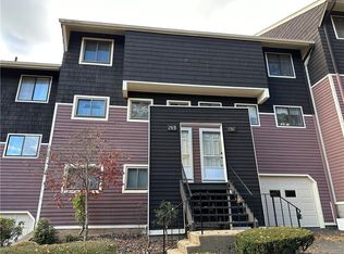 29B Stonegate Cir, Branford, CT 06405