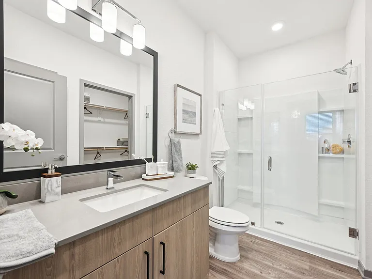 The Garrison Luxury Apartments — Photo 14