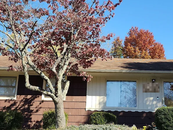 139 Walmott Dr, Huntington, WV 25705