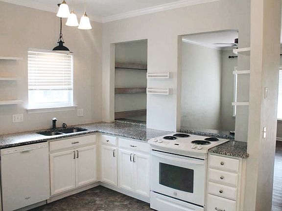 5th image of 309 S Swain St