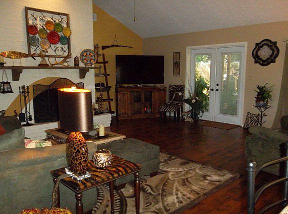 5th image of 106 Taos Dr