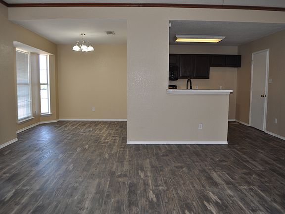 3rd image of 2739 Lexie Ln