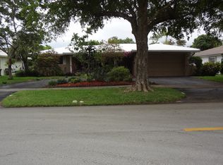 4870 N Hills Dr, Hollywood, FL 33021