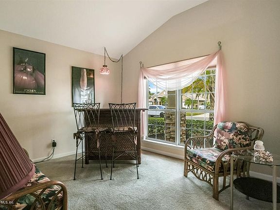 5th image of 2413 E Caparina Dr