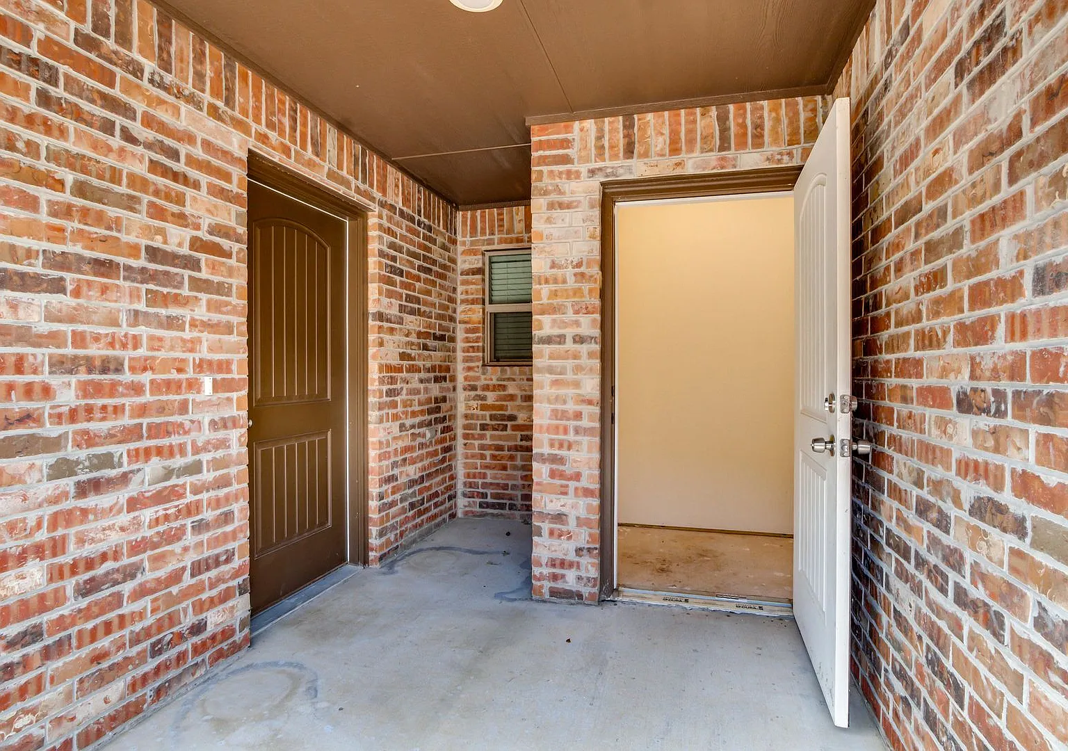 3 Bedroom 2 Bath 2 Car Garage - Edmond Schools — Photo 4