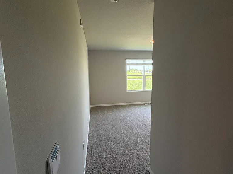 1069 Daisy Ln #1 — Photo 32