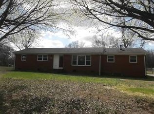 3204 Sunset Rd, Charlotte, NC 28216