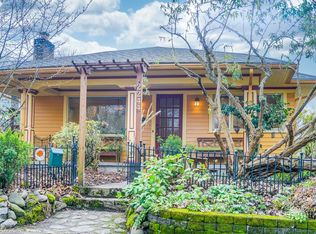 2244 SE Harrison St, Portland, OR 97214