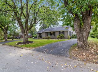 1613 Huxley St, Alcoa, TN 37701