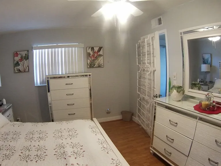 275 Monaco Way #F — Photo 19