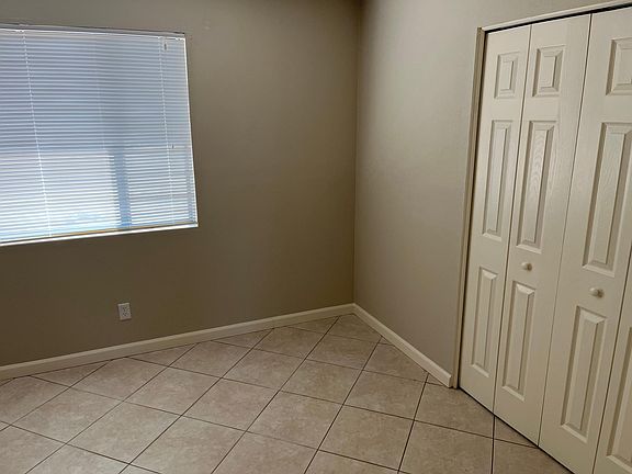 2nd image of 101 E Los Arcos #101