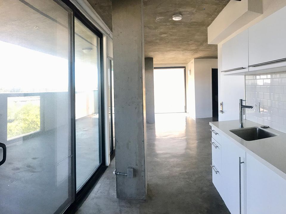 1st image of 4017 1st Ave APT 300