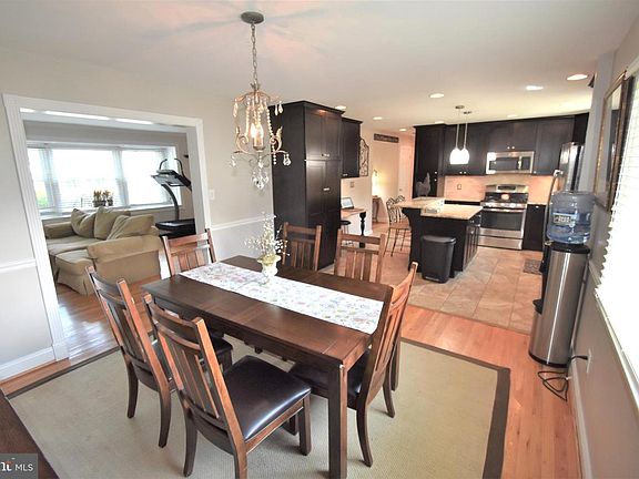 2nd image of 2909 Bodine Dr