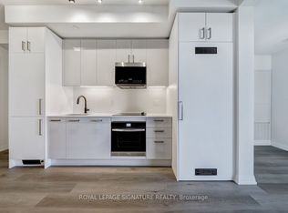 292 Dundas St W #1501, Toronto, ON M5T 1G2