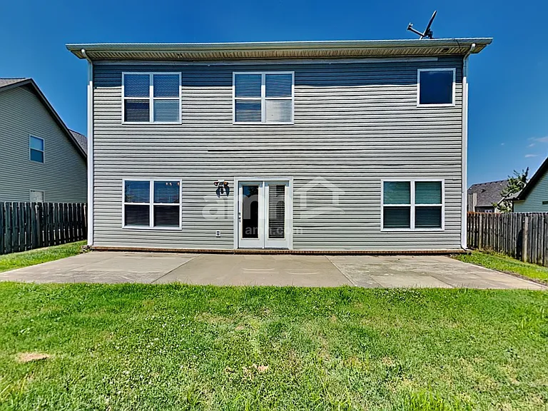 2076 Red Jacket Trce — Photo 25