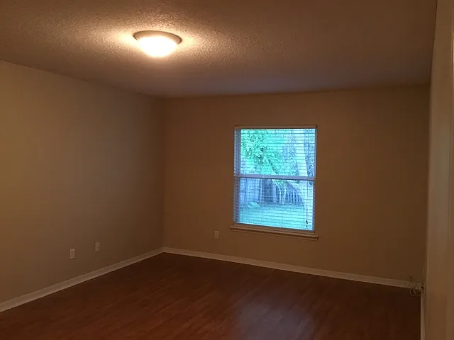 245 Johns Glen Dr — Photo 11