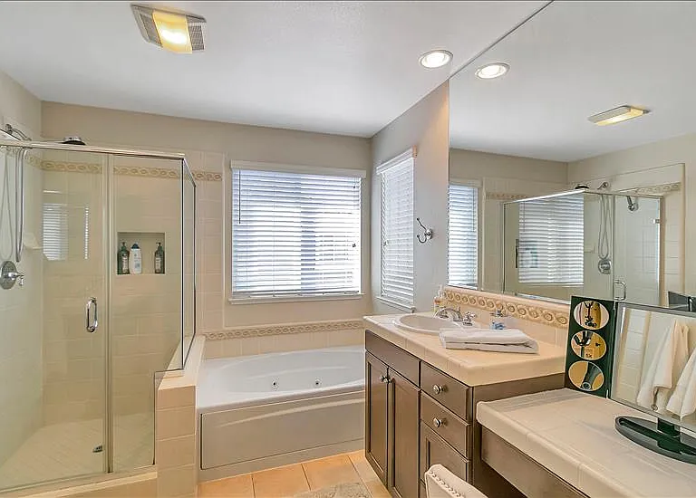 1504 Pear Tree Ln — Photo 16