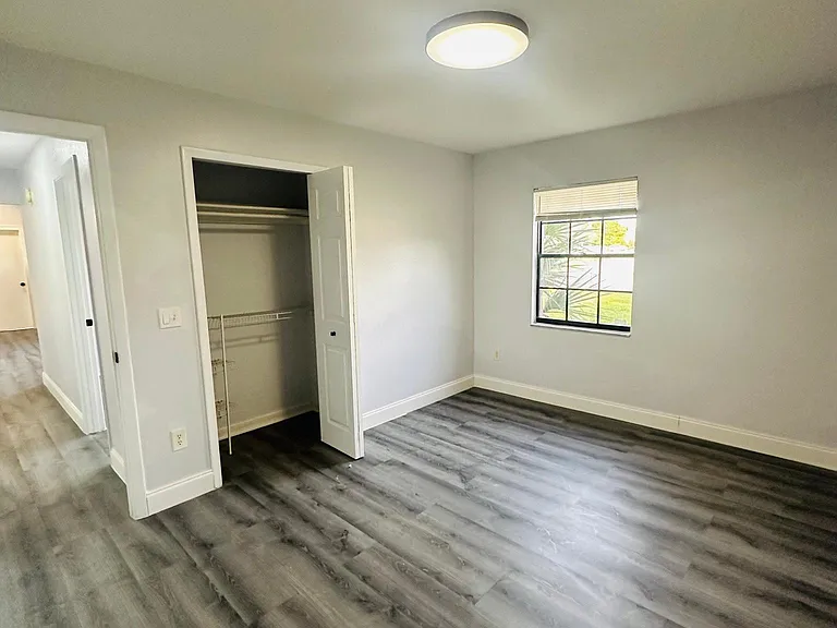 648 Pyramid Ave — Photo 27