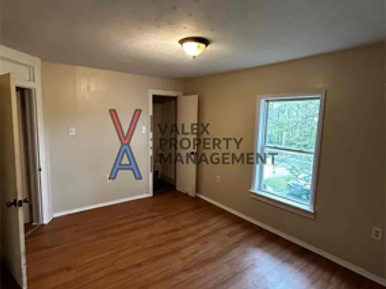 121 Dundaff St — Photo 1