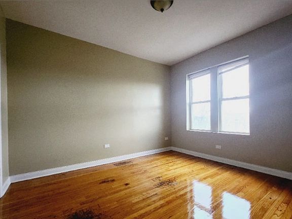3rd image of 1546 N Parkside Ave #306